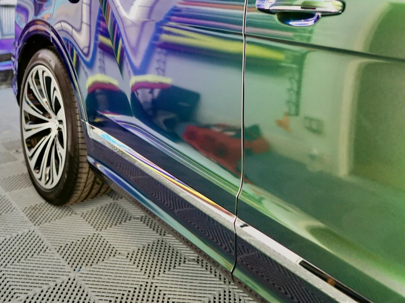 Bentley Bentayga Two-Tone Vinyl Wrap — photo 2 — Hussle Customz Los Angeles