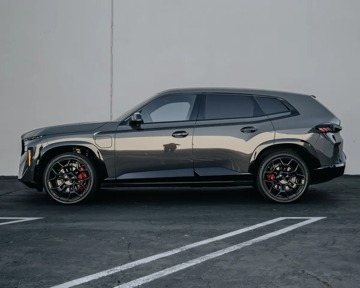 BMW XM — Gloss Black Two-Tone | Hussle Customz