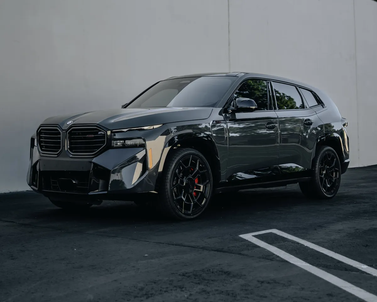 BMW XM Gloss Black Two-Tone — photo 3 — Hussle Customz Los Angeles