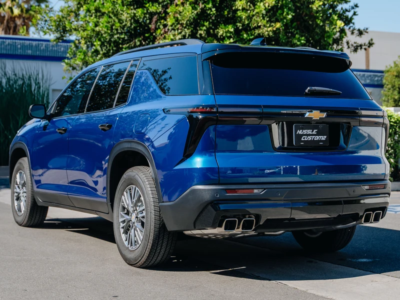 Chevrolet Traverse Blue — photo 3 — Hussle Customz Los Angeles