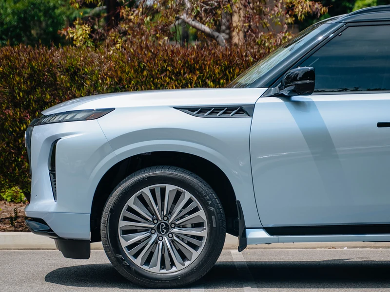 Infiniti QX80 Metallic Blue — photo 4 — Hussle Customz Los Angeles