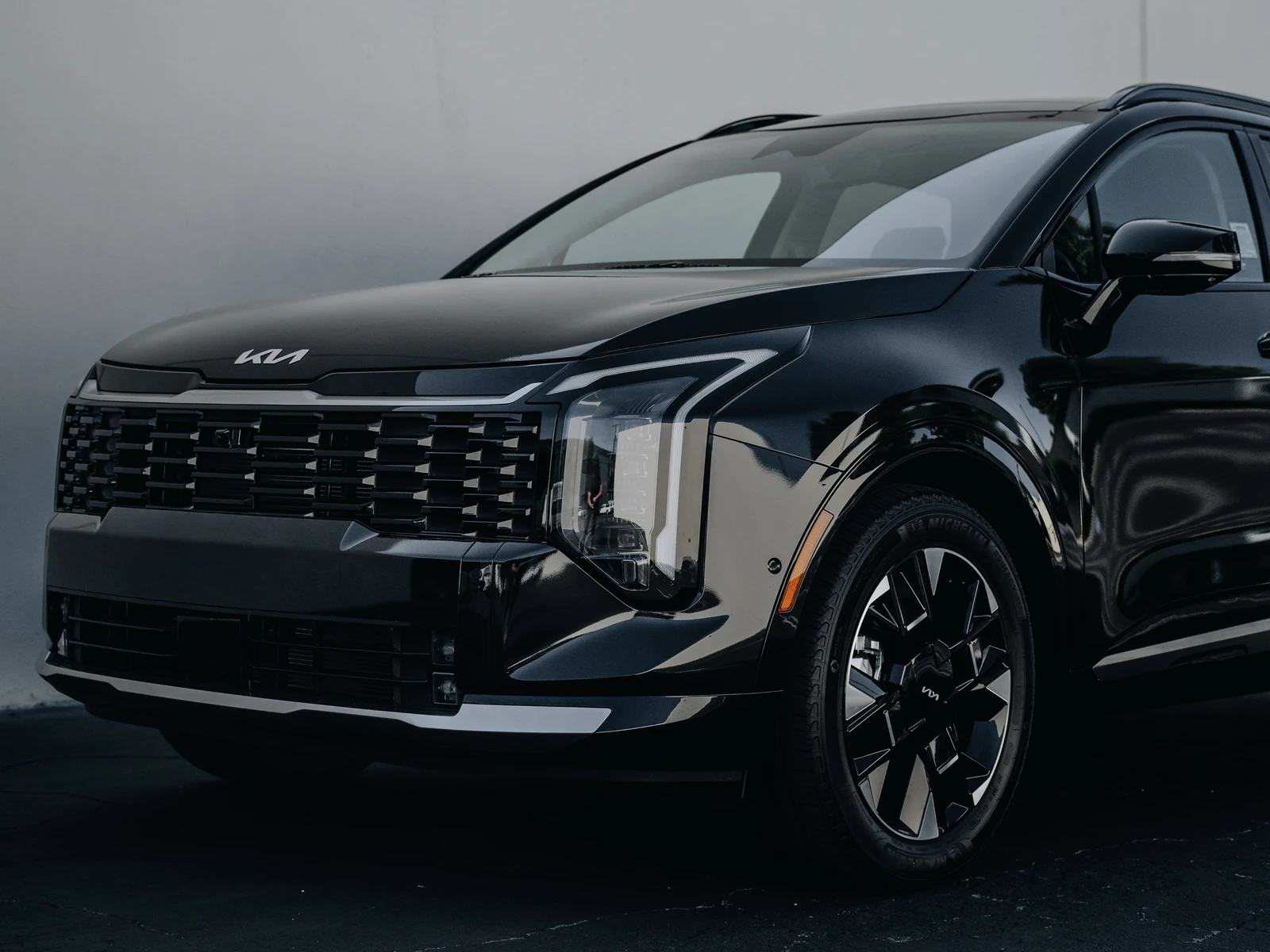 Kia Sportage Gloss Black Vinyl Wrap — photo 4 — Hussle Customz Los Angeles