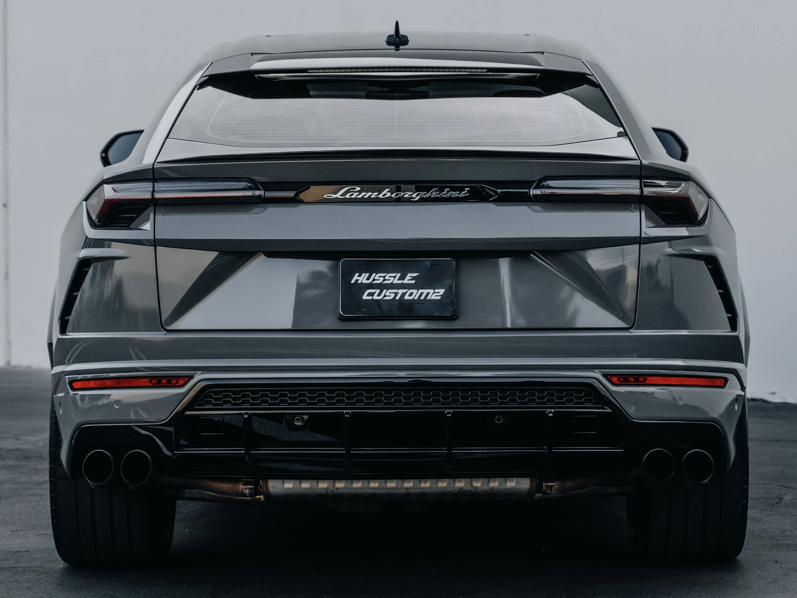 Lamborghini Urus Gloss Dark Grey — photo 2 — Hussle Customz Los Angeles
