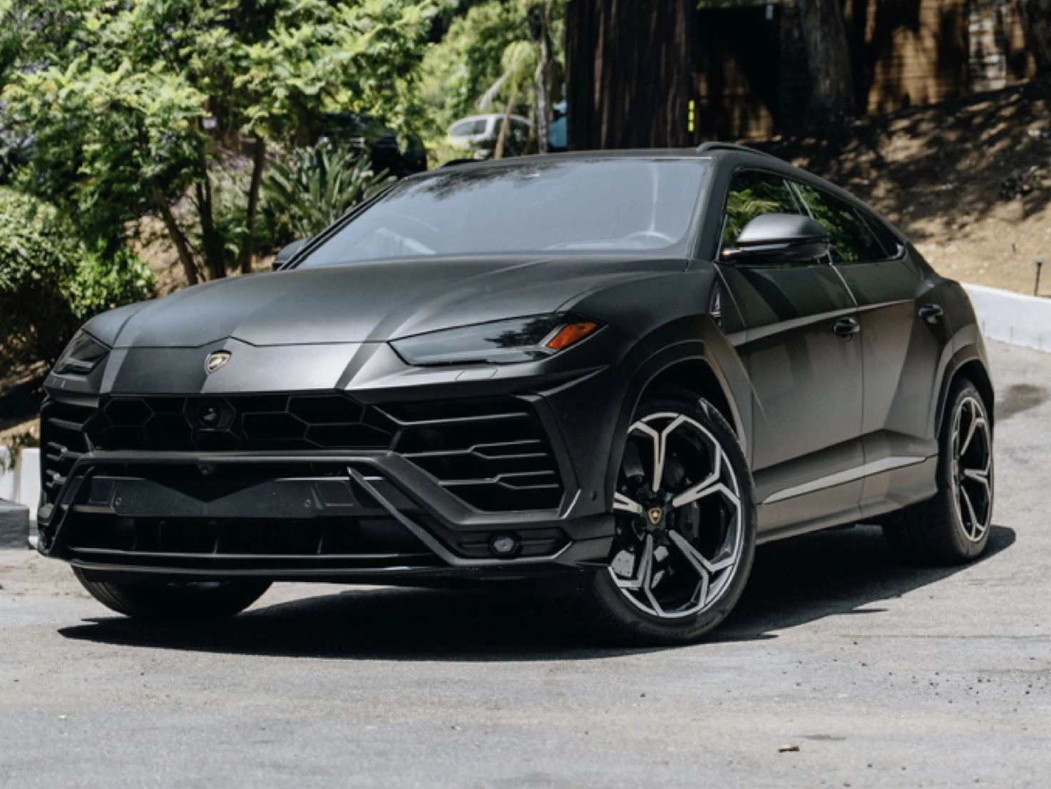 Lamborghini Urus — Matte Black Vinyl Wrap | Hussle Customz