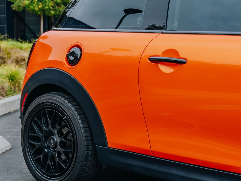 Mini Cooper Gloss Orange — photo 5 — Hussle Customz Los Angeles