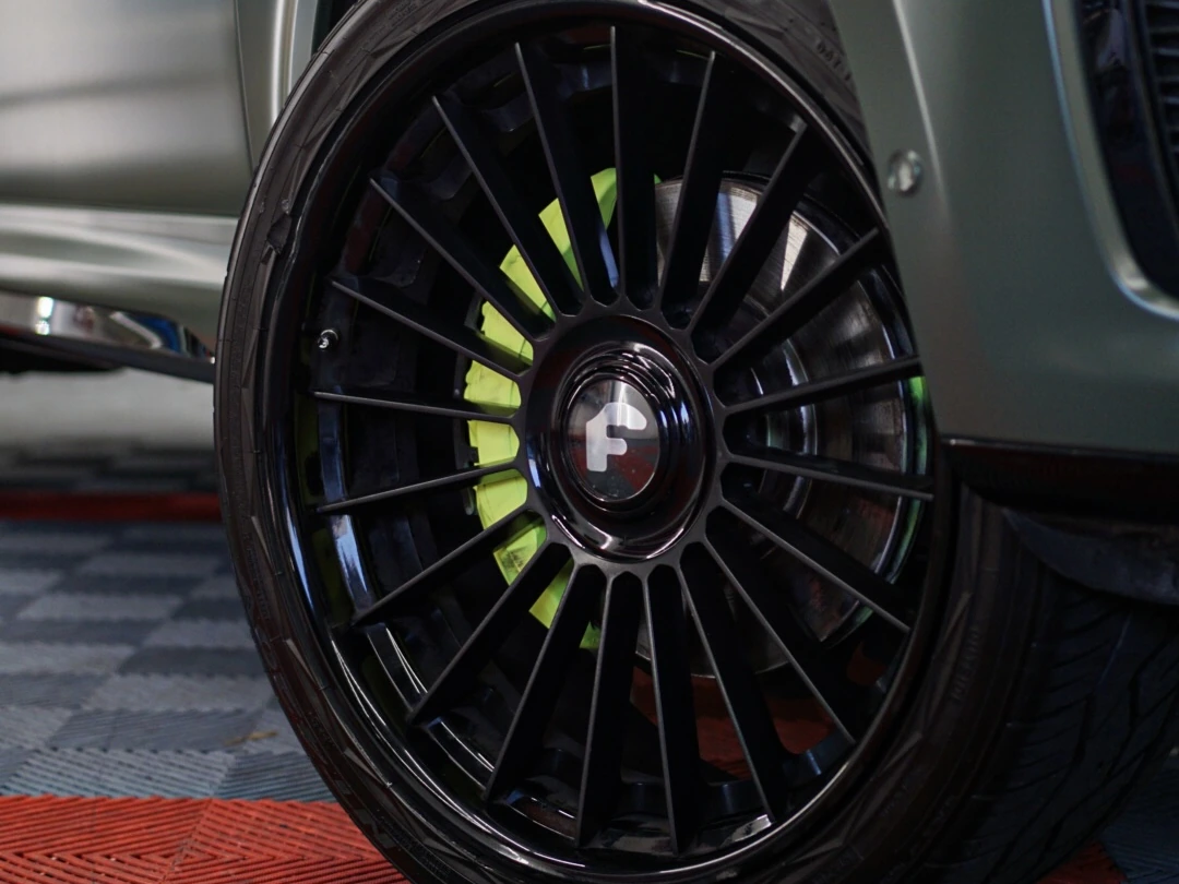 Range Rover Sport Satin Military Green — photo 3 — Hussle Customz Los Angeles