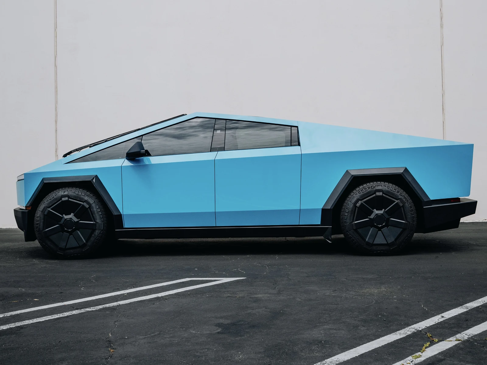 Tesla Cybertruck Gloss Miami Blue Color PPF — photo 3 — Hussle Customz Los Angeles