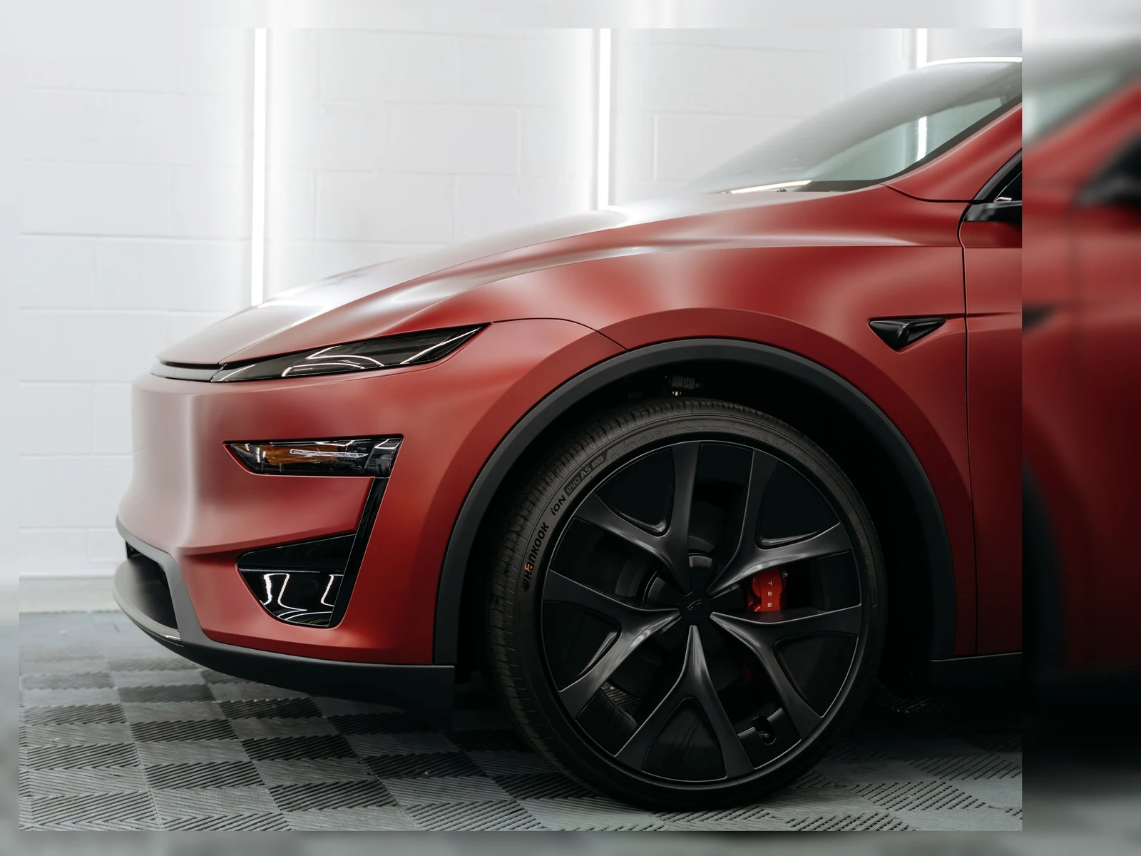 Tesla Model Y Juniper Matte Clear PPF, Ceramic Tint — photo 4 — Hussle Customz Los Angeles